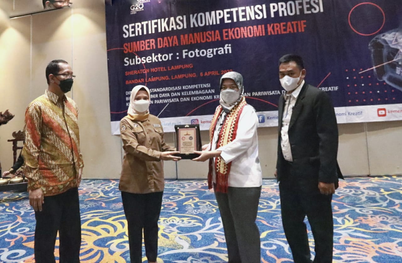 Wakil Gubernur Lampung Buka Acara Sertifikasi Kompetensi Profesi Fotografi