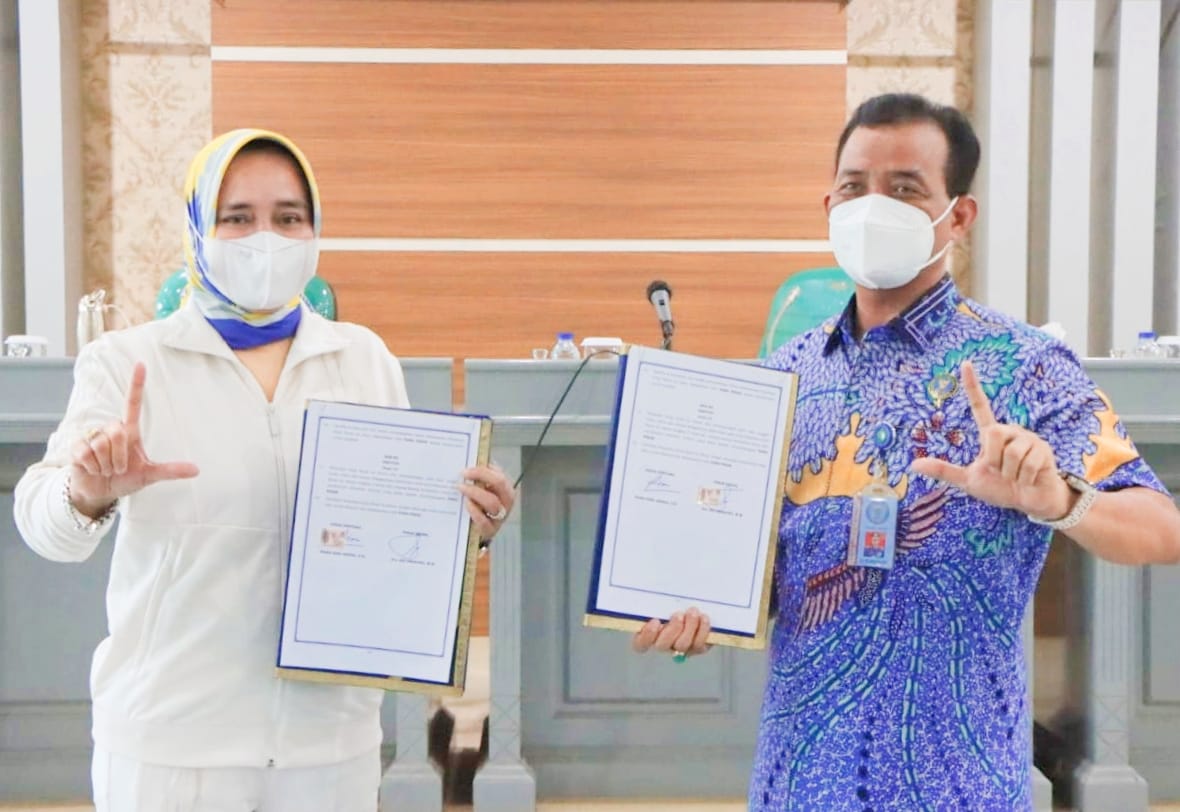 Ketua TP. PKK Provinsi Lampung dan Kepala BNN Provinsi Lampung Tandantangani Kerjasama Penguatan Keluarga Dalam Upaya Pencegahan Penyalahgunaan Narkotika