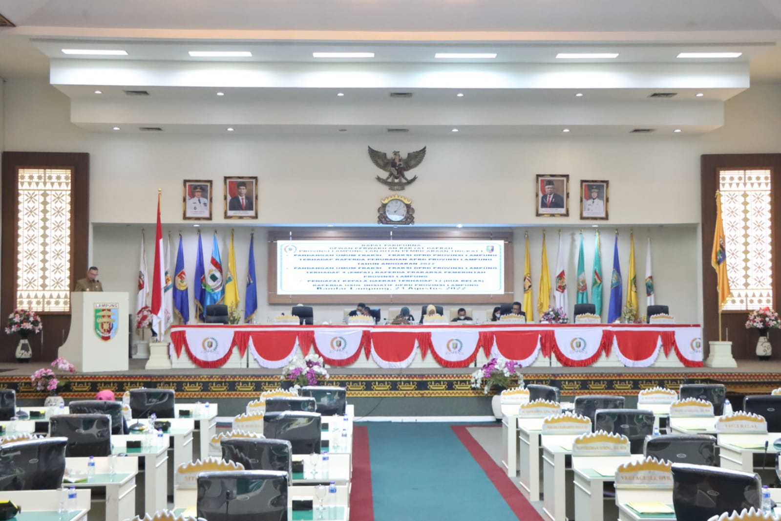 Sekdaprov Lampung Mengikuti Rapat Paripurna Lanjutan Pembicaraan Tahap I Pemandangan Umum Fraksi – Fraksi DPRD Provinsi Lampung