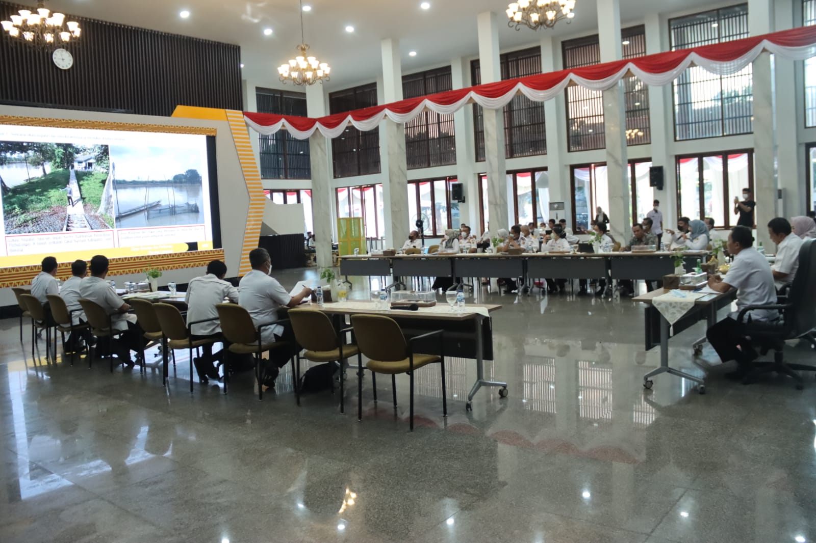 Pimpin Rapat Persiapan Acara Restocking Benih Ikan di Kabupaten Tulang Bawang, Gubernur : Perikanan merupakan Salah Satu Ujung Tombak Lampung