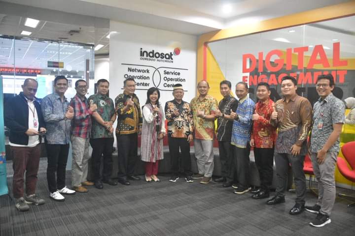 Bupati Lampung Timur M. Dawam Rahardjo dan Kadis Kominfo Penandatanganan MOU Dengan PT.Indosat di Jakarta