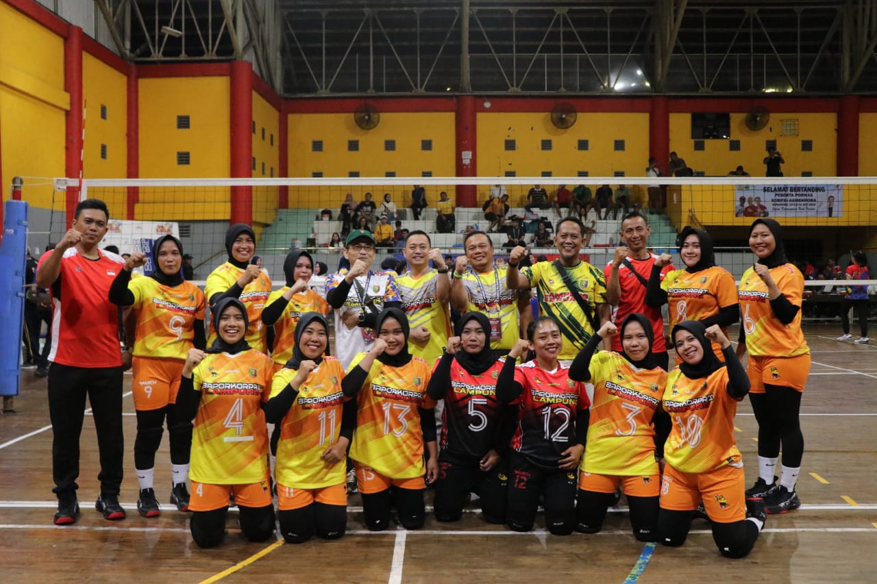 Tim Voli Putri Kontingen Lampung Pada PORNAS KORPRI XVI Unggul Atas Tim Voli Putri Kementerian PUPR