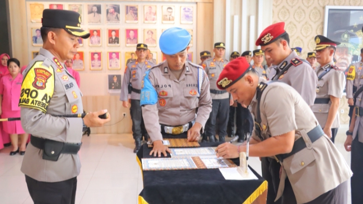 Jabatan Kasat Reskrim Polresta Bandar Lampung dan Kapolsek Teluk Betung Timur Diserahterimakan