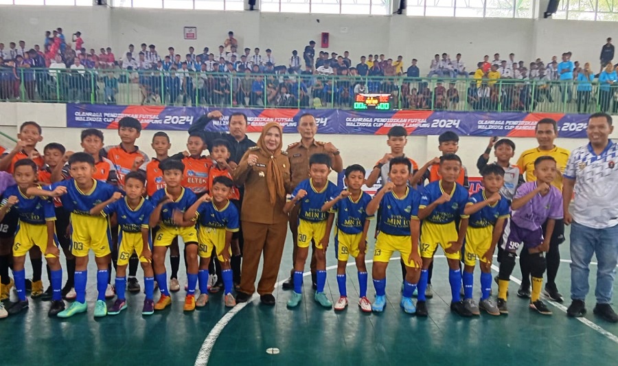 Walikota Eva Dwiana Buka Kejuaraan Futsal Berhadiah Total 100 Juta