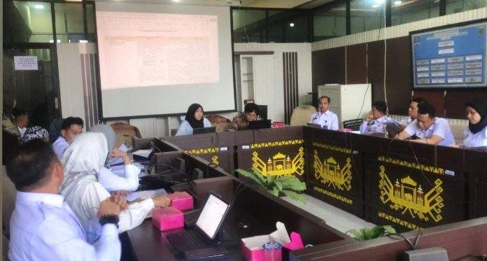 Ketua Bapemperda DPRD Provinsi Lampung Laksanakan Rapat Pembahasan Raperda tentang JDIH