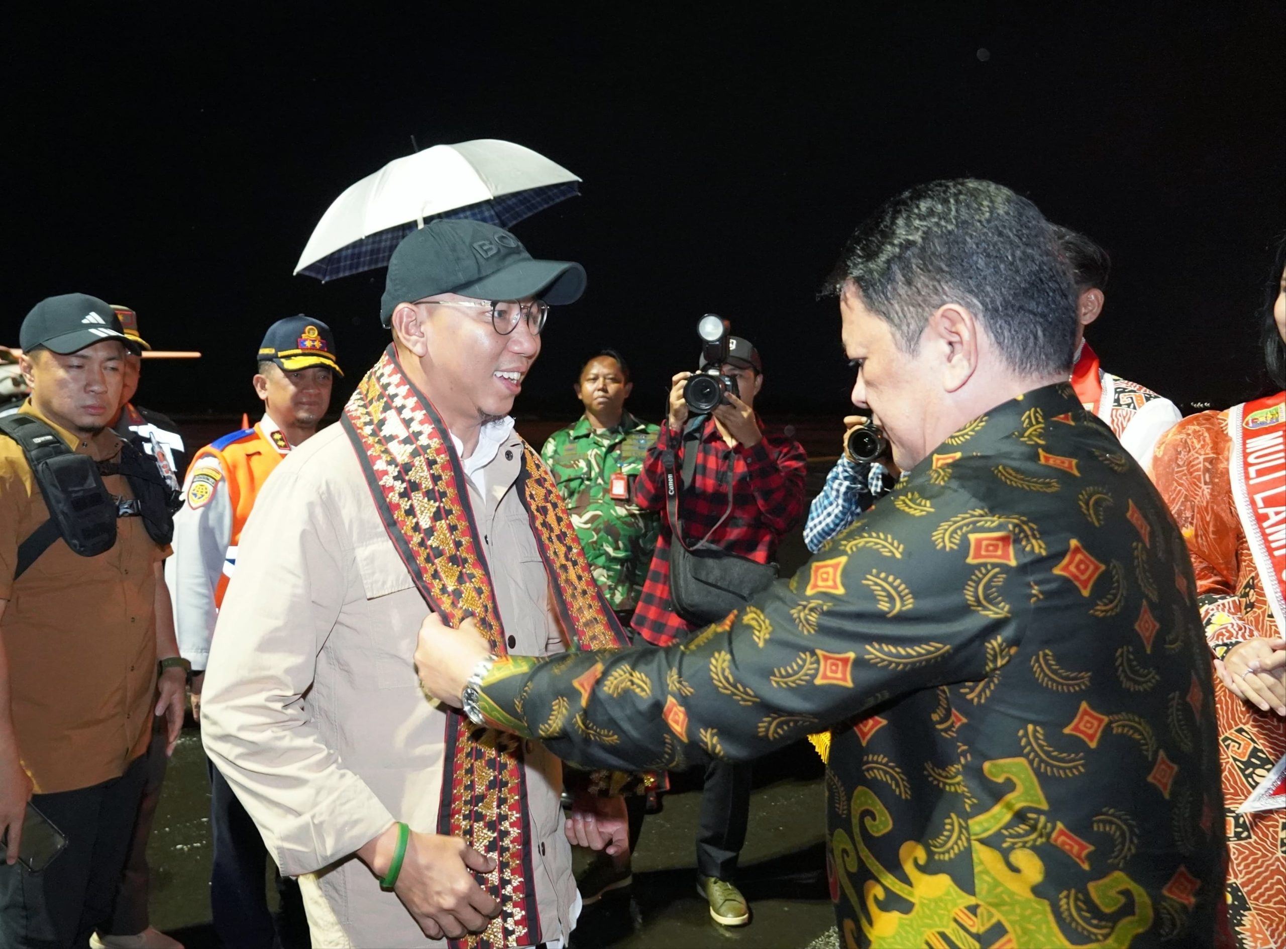 Gubernur Rahmat Mirzani Djausal Tiba di Lampung Usai Ikuti Retreat di Akmil Magelang