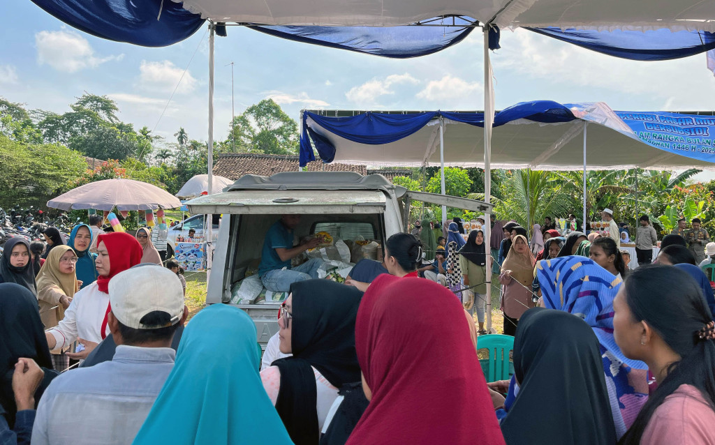Antusias Masyarakat Katibung Serbu Pasar Murah Pemkab Lampung Selatan