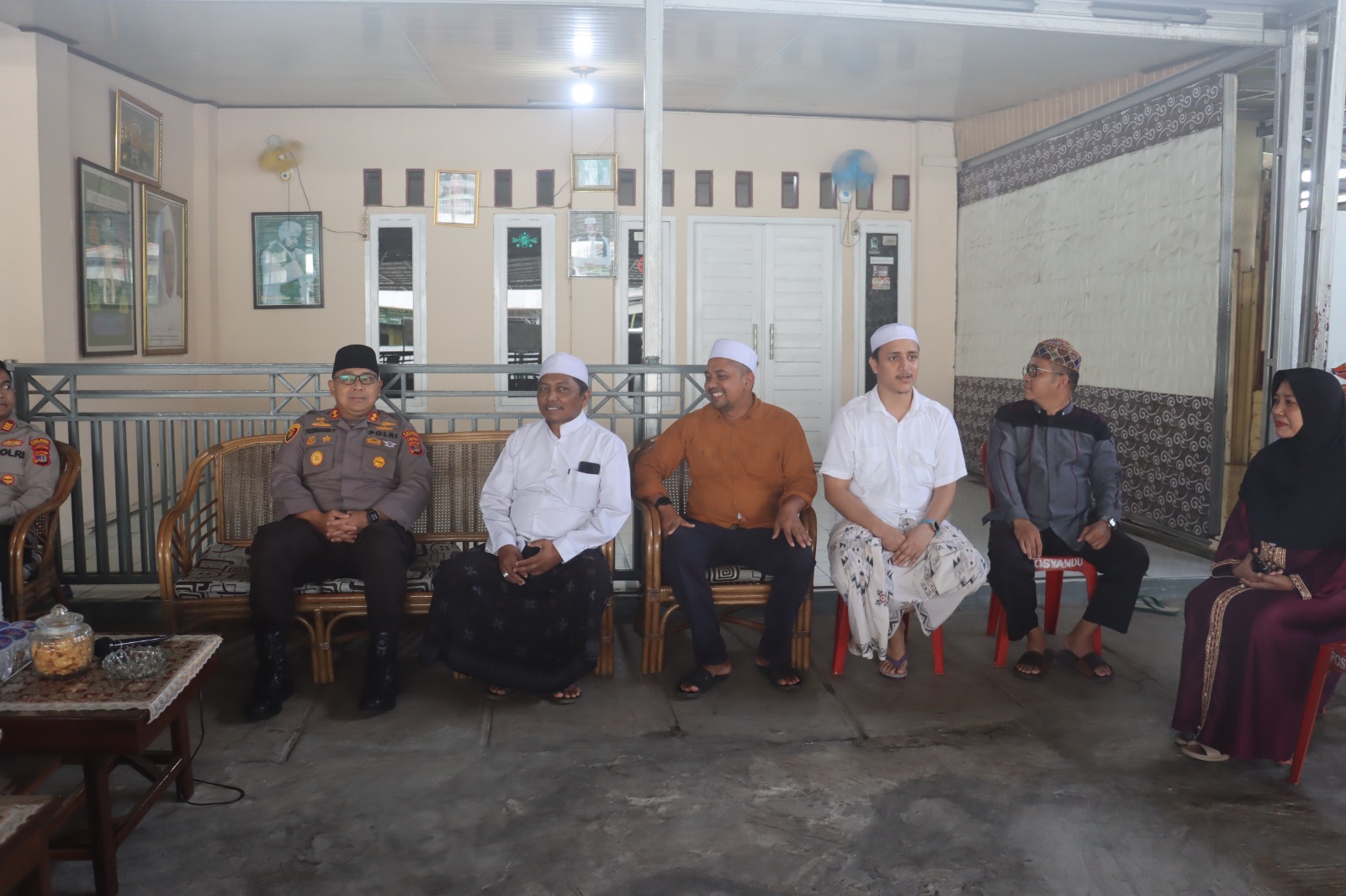 Temu Tokoh dengan Pengurus Pondok Pesantren Darul Ma’arif