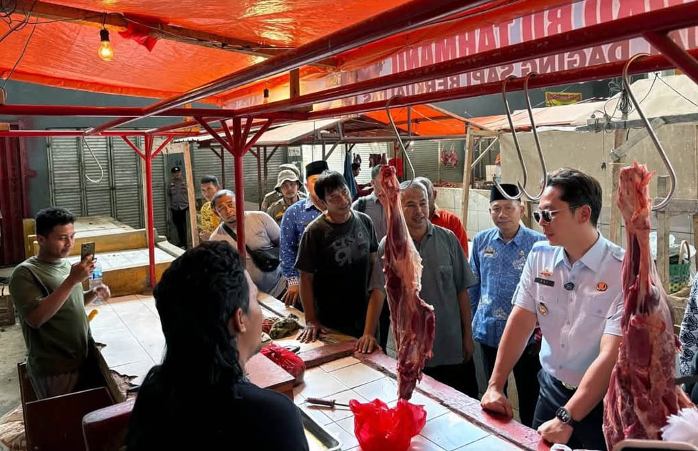 Pastikan Stabilitas Harga Pangan, Bupati Egi Sidak Pasar Sidomulyo