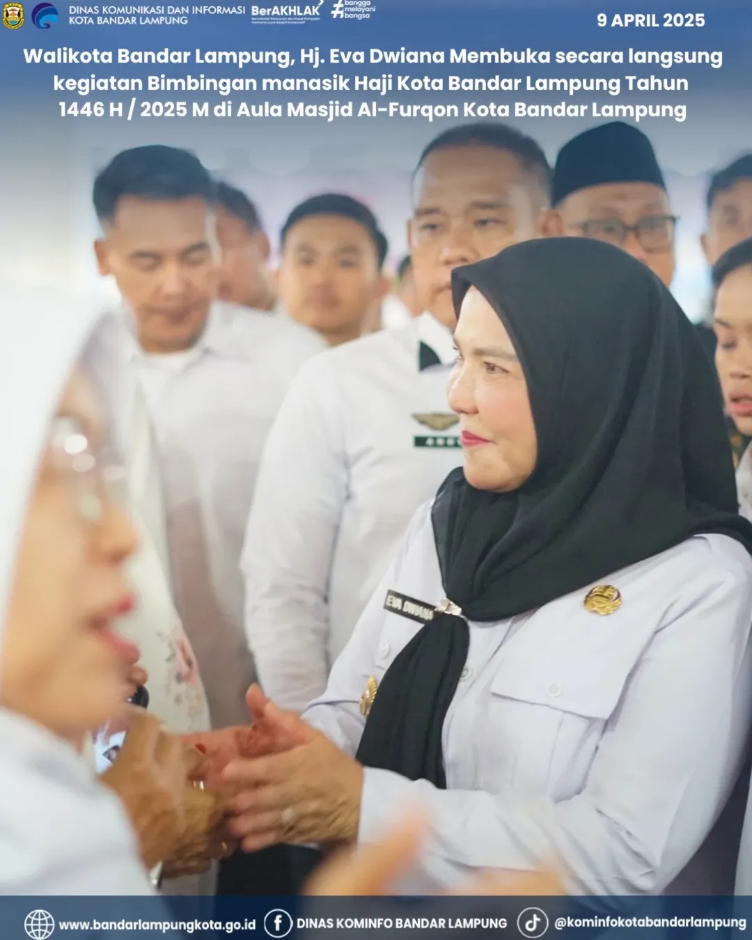 Walikota Bandar Lampung, Hj. Eva Dwiana Membuka Secara Langsung Kegiatan Bimbingan Manasik Haji Kota Bandar Lampung Tahun 1446 H / 2025 M di Aula Masjid Al-Furqon Kota Bandar Lampung