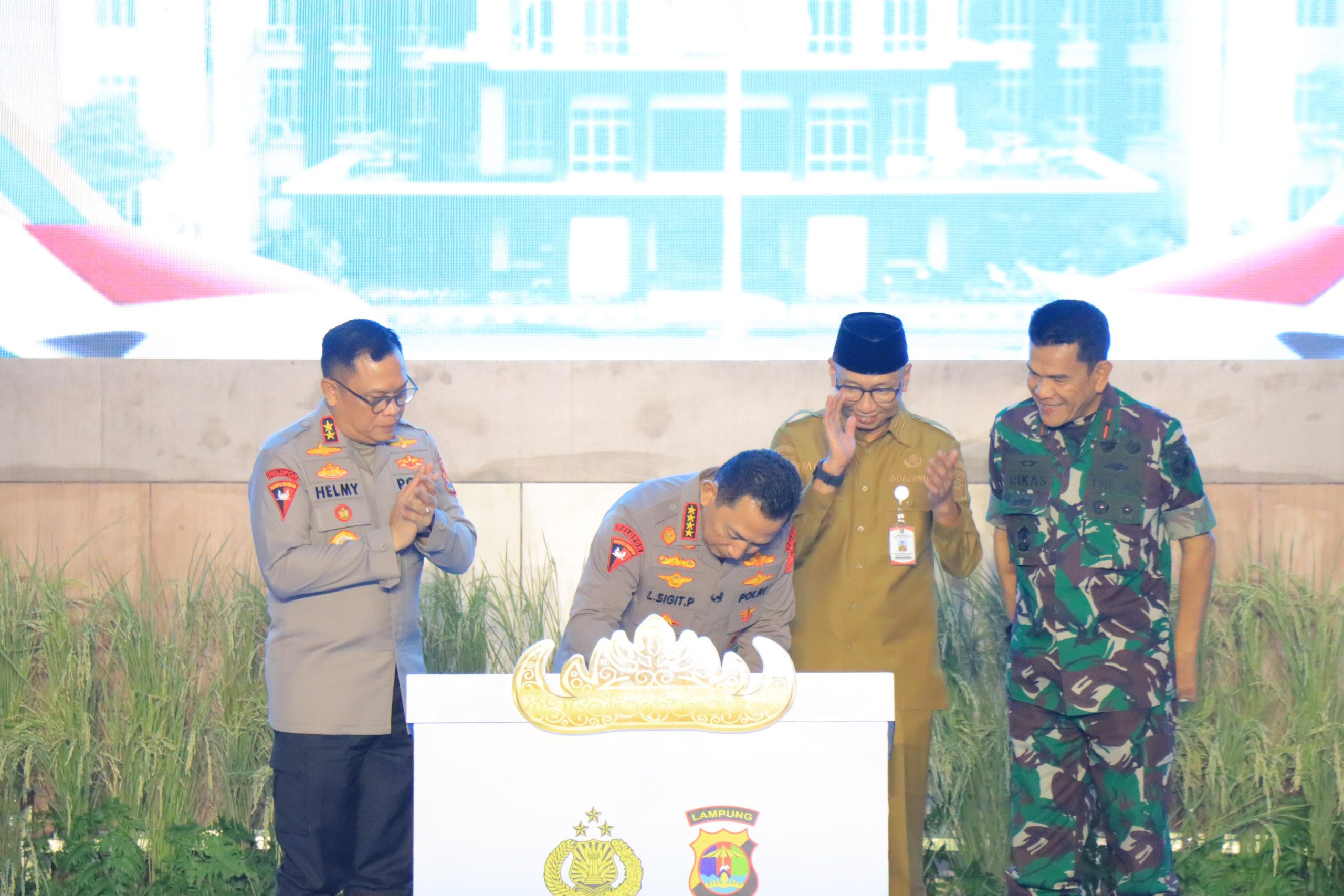 Kapolri Resmikan Gedung Baru Polda Lampung, Tingkatkan Kualitas Pelayanan