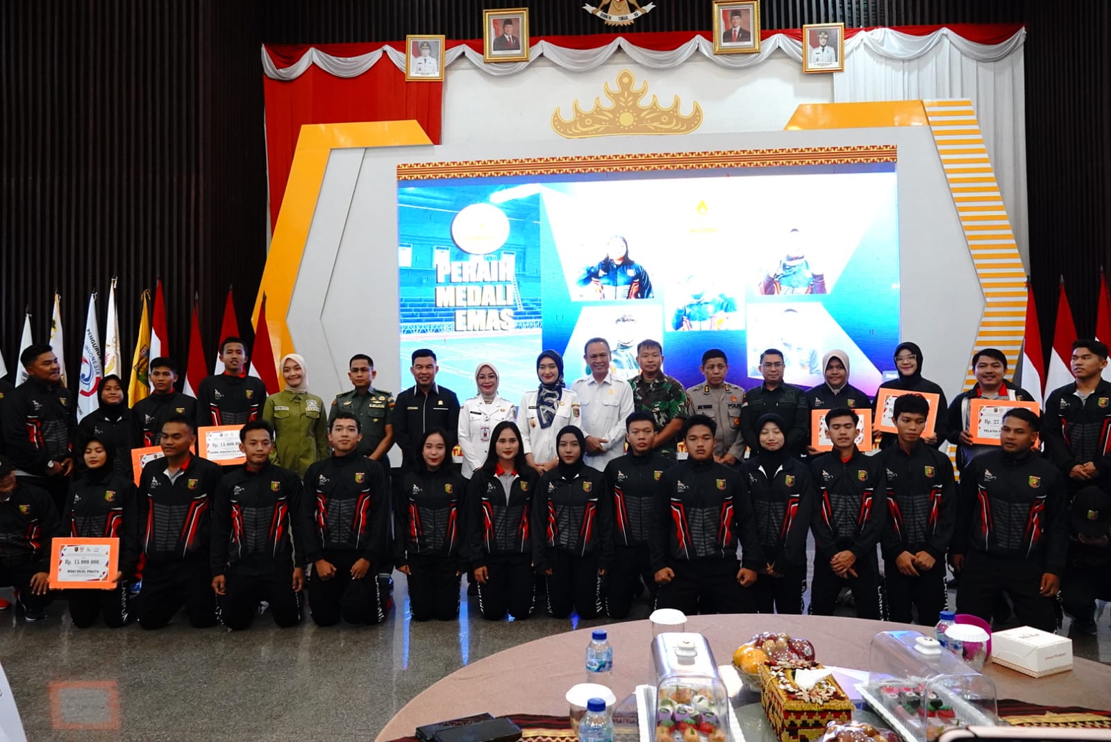 Pemprov Lampung Berikan Bonus untuk Peraih Emas PON Beladiri 2025