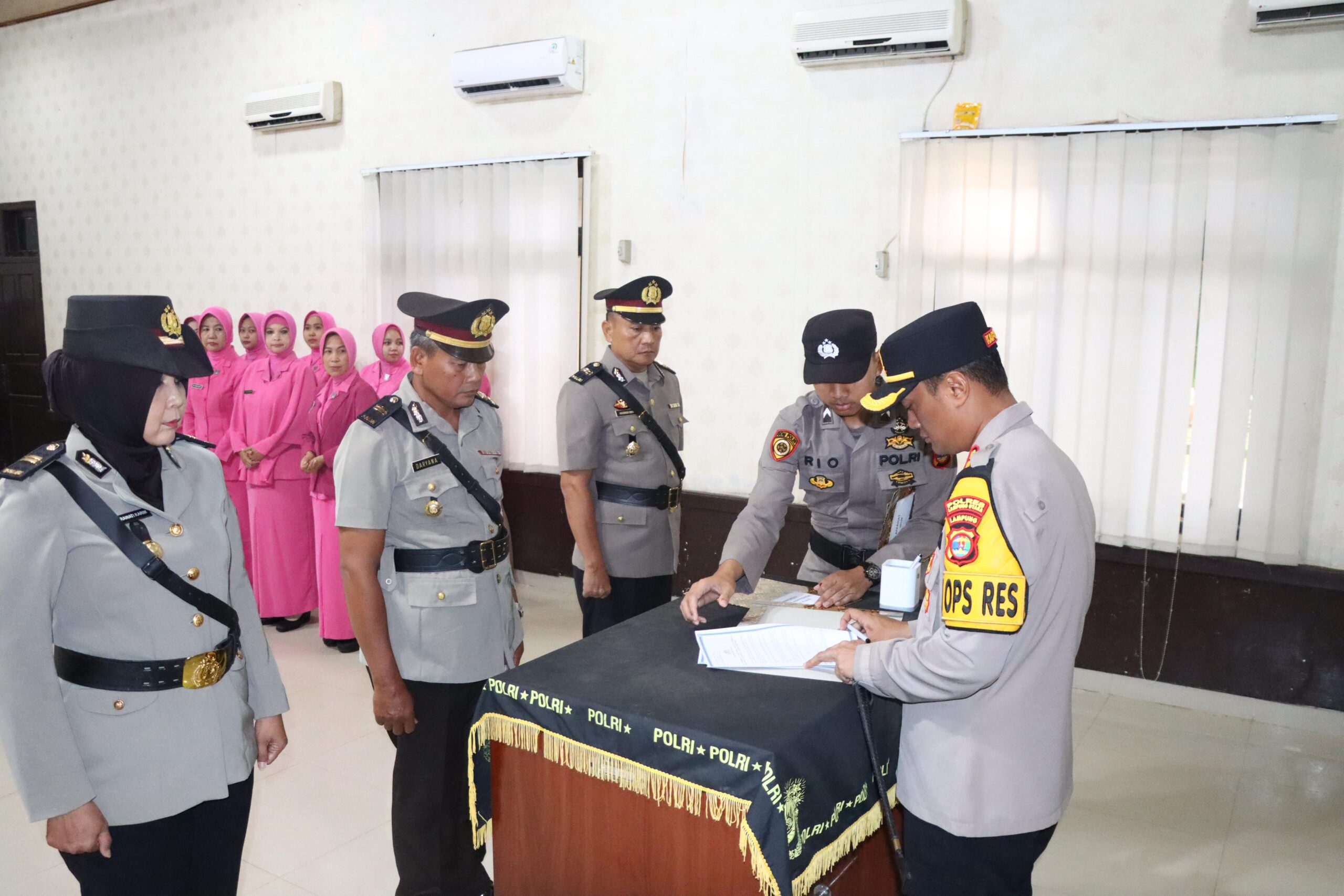 Kapolres AKBP Deddy Kurniawan, S.H., S.I.K., M.M., M.Si. Lantik Tiga Pejabat Utama Polres Lampung Utara