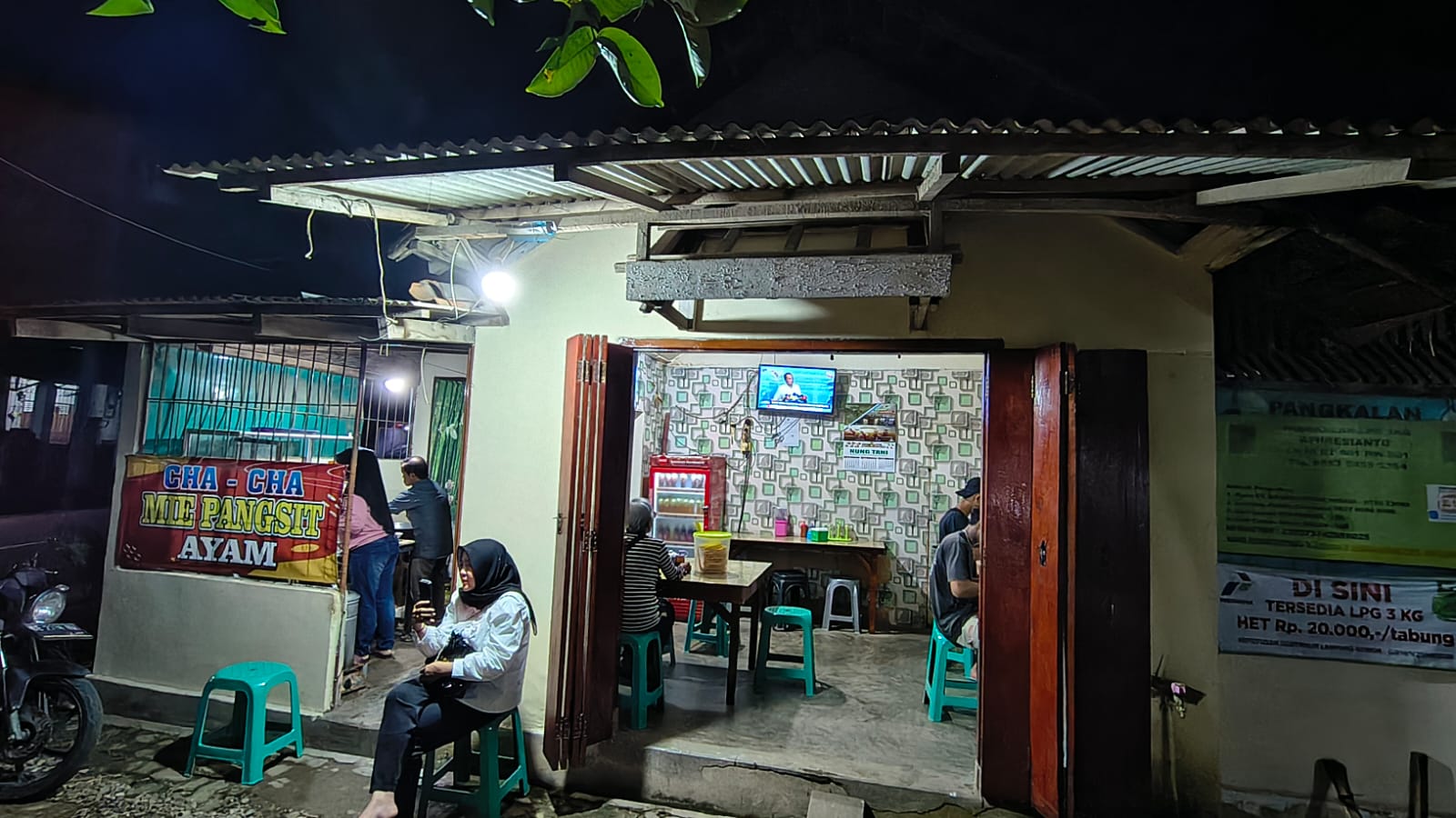 Berawal dari Resep Keluarga, Mie Pangsit Cha Cha Kini Tumbuh Berkat Dukungan KUR BRI Unit Pringsewu II Kanca Pringsewu