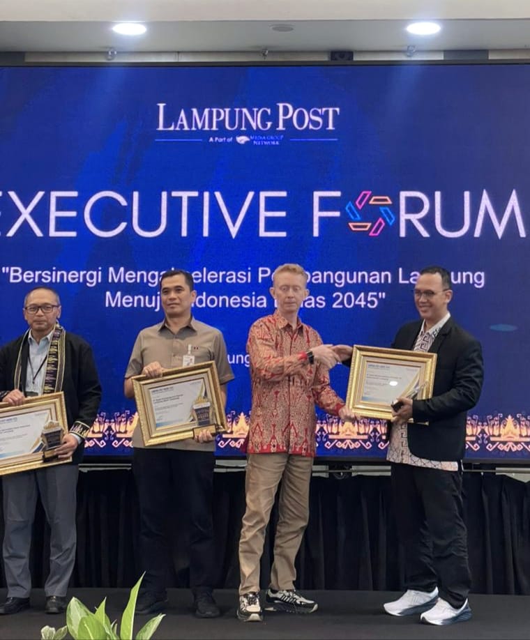 Dukung Pemerataan Ekonomi, BRI Region 5 Bandar Lampung Raih Penghargaan sebagai Pilar Pembiayaan Agraria dan Penggerak UMKM dari Lampung Post